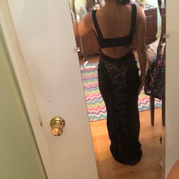 PROM DRESS - Picture 4 of 8